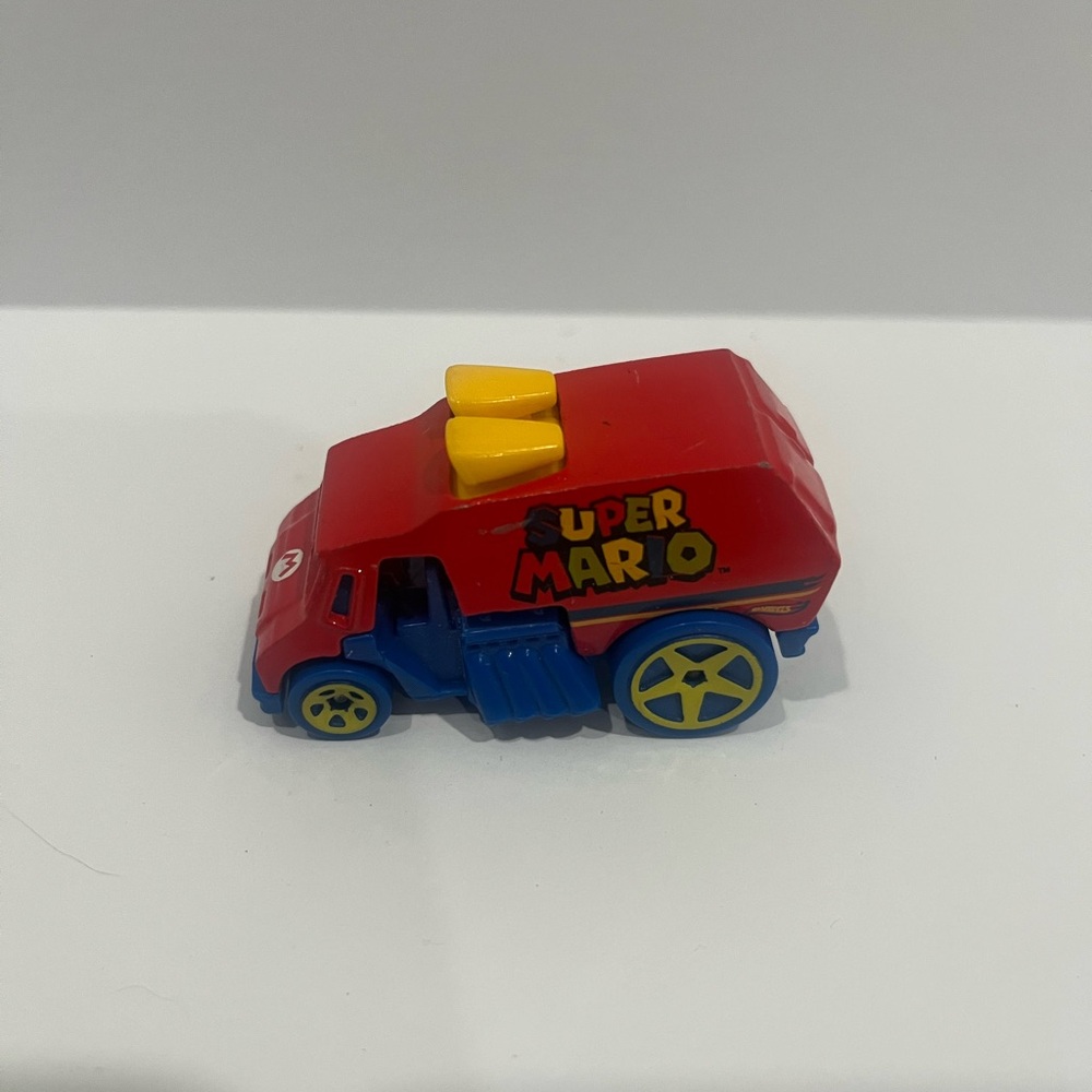 Super Mario and Luigi Action Figures - Picture 8 of 9